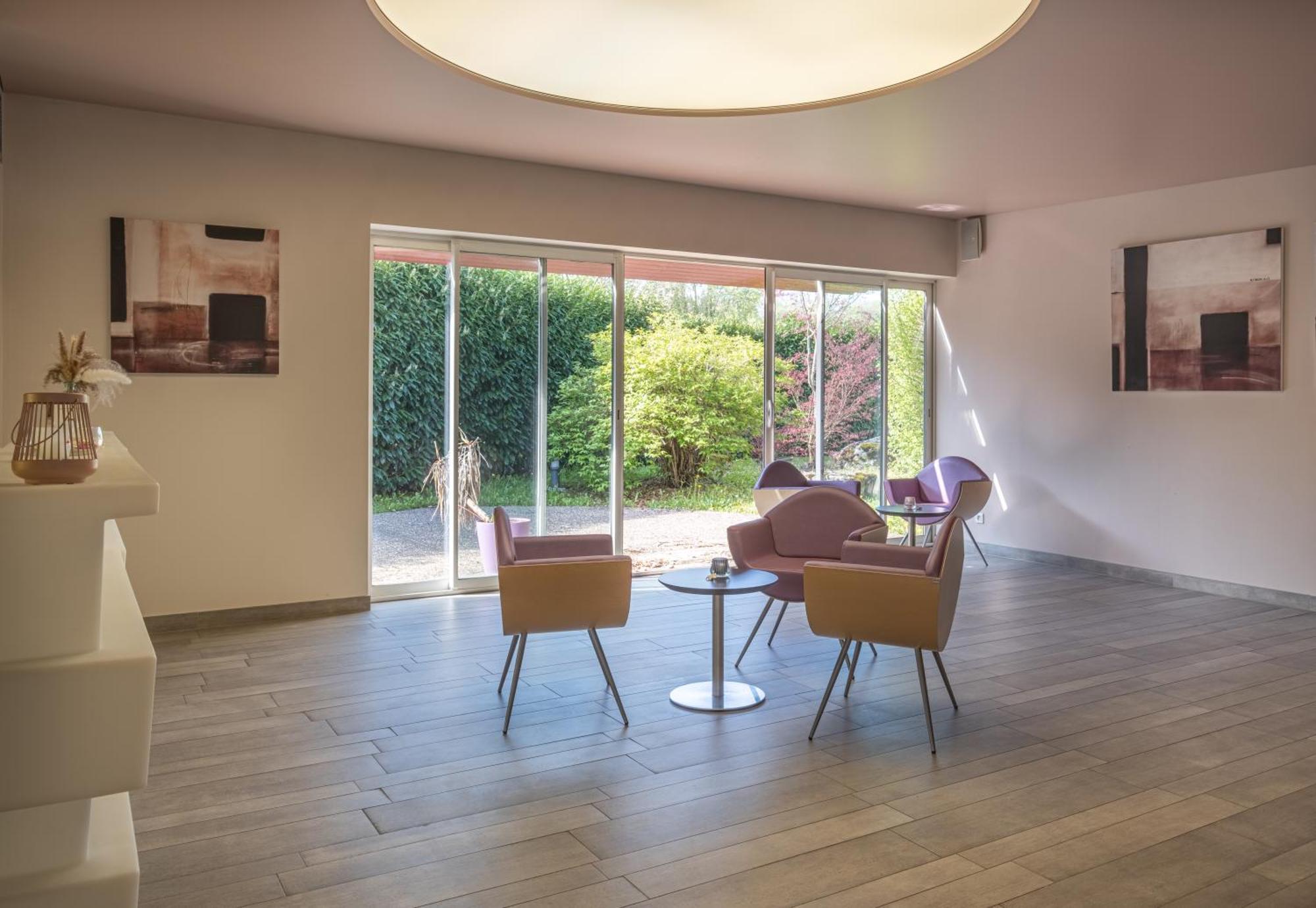 Charme Hotel, Montbeliard Sud 外观 照片