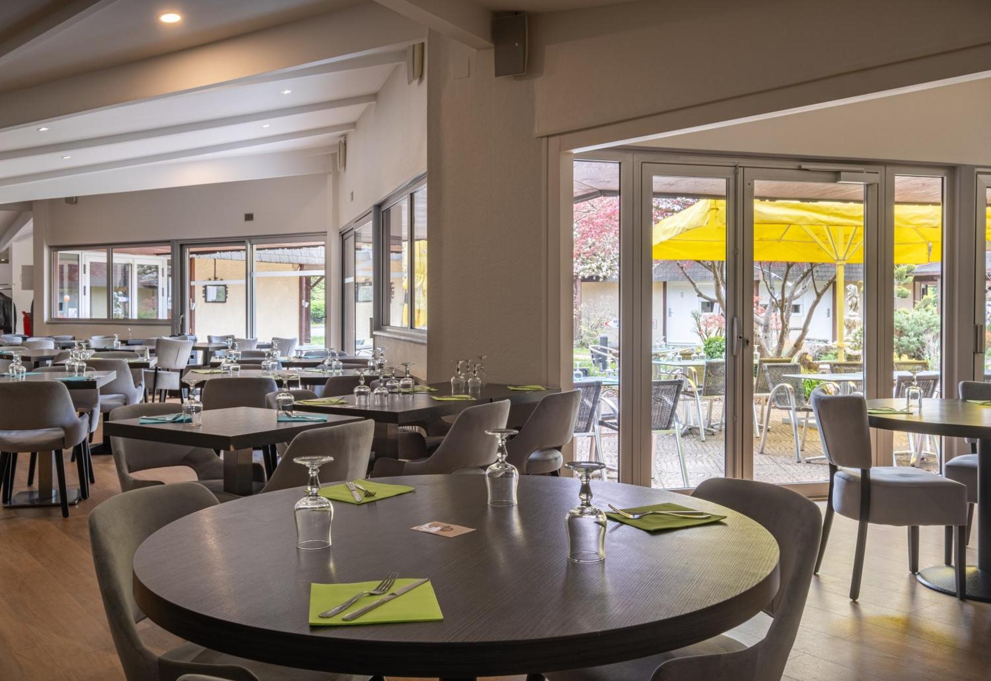 Charme Hotel, Montbeliard Sud 外观 照片