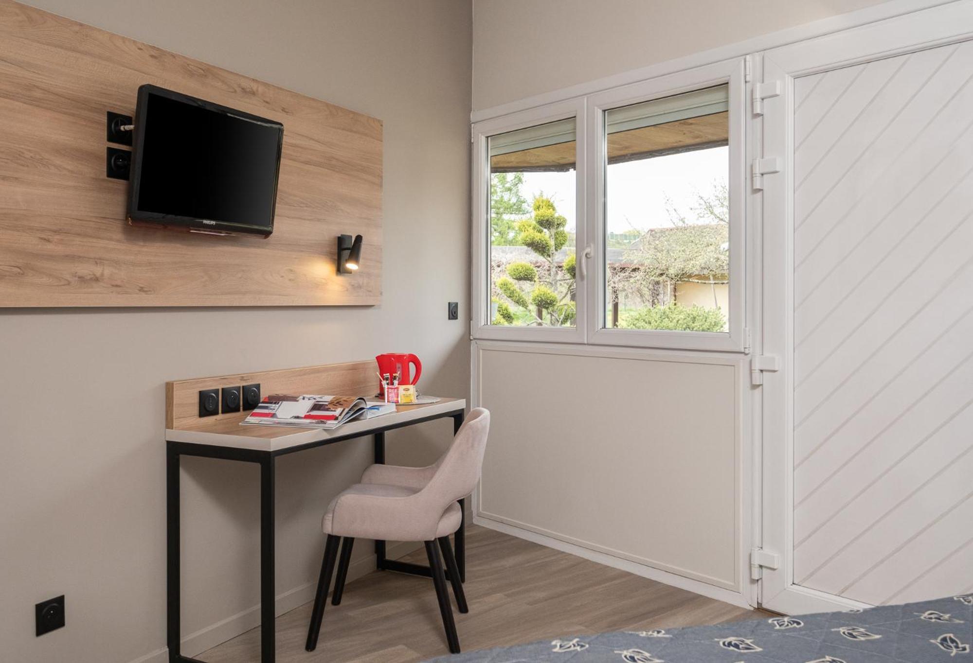 Charme Hotel, Montbeliard Sud 外观 照片